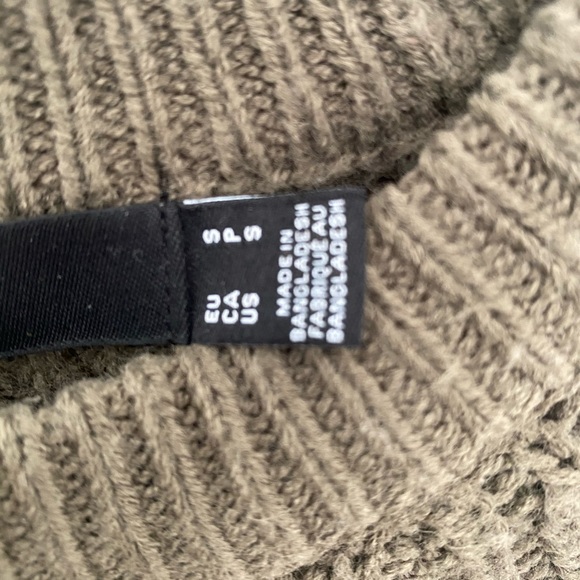 VeroModa green knitted sweater. - Picture 2 of 2